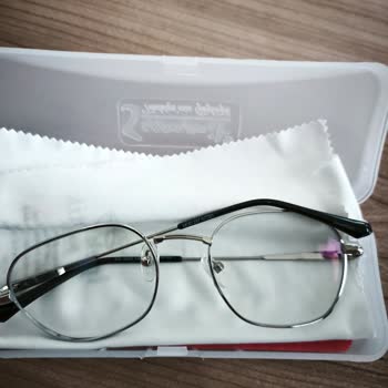 Universal Eyewear Gözlüğü Alalı 2 Gün Oldu Kaynak Yerinden Çıktı
