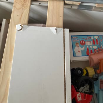 IKEA 4 Yaşındaki Çocuğun Yatağı 5 Ayda Kullanılamaz Hale Geldi