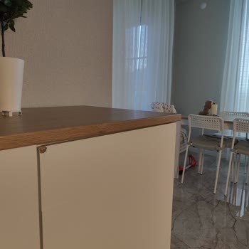 IKEA'dan Gelen Kırık Dolap Parçası Ve Çözüm Arayışı