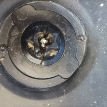 Bosch Süpürge Parça Kırılması Ve Yüksek Ücret Talebi