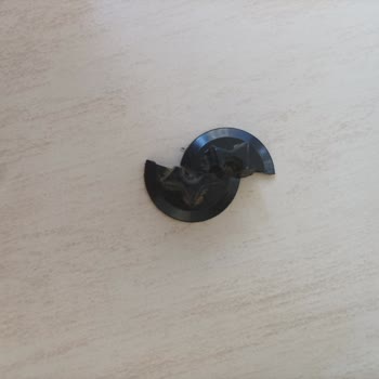 Bosch Süpürge Parça Kırılması Ve Yüksek Ücret Talebi