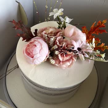 Nişan Pastası Beklentileri Karşılamadı