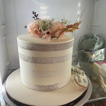 Nişan Pastası Beklentileri Karşılamadı