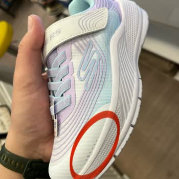 Skechers Kontrol Edilmeden Gönderilen Defolu Ürün!