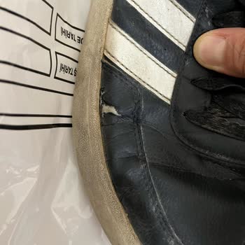 Adidas Ayakkabının Beklenmedik Kalite Sorunu Ve Mağaza İlgisizliği