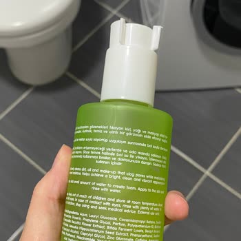 Rossmann Cilt Bariyer Onarıcı Jel Göz Şişmesi Ve Kuruluk Yaptı