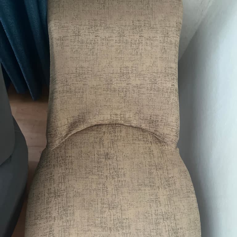 Kırılan Sandalyeler Ve İlgisiz Müşteri Hizmetleri