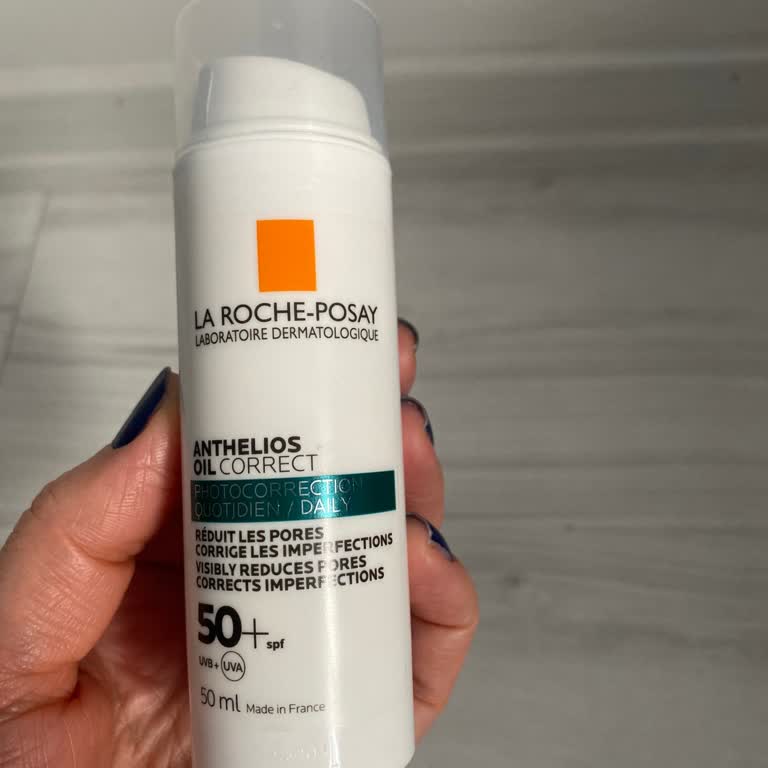 La Roche-Posay Anthelios Oil Correct Sunscreen Peels Off Immediately