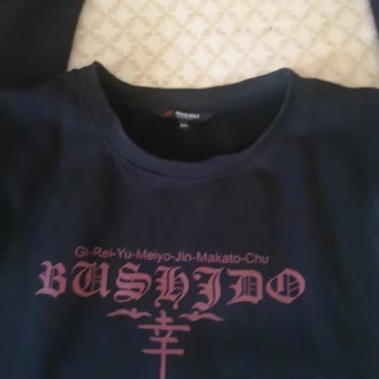 Mısırlı'dan Aldığım Sweatshirt Hızla Deforme Oldu