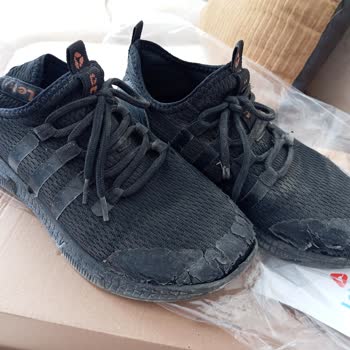 Üç Ayda Paramparça Olan Ayakkabı Şoku