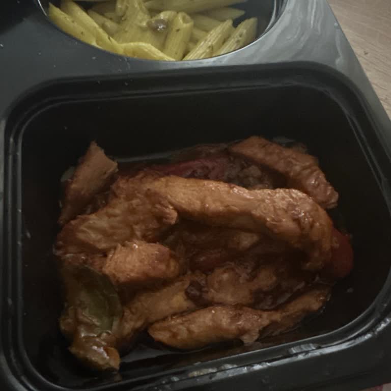 Pişmemiş Tavuk Ve Yetersiz Çözüm: Yemek Sepeti'nde Hayal Kırıklığı