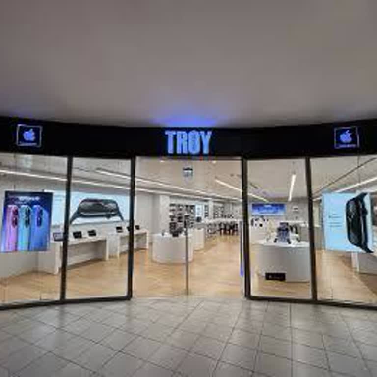 Espark AVM Troy Mağazasında Aşağılayıcı Personel Tavırları