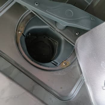 Paslanan Bulaşık Makinesi Ve Garanti Sorunu