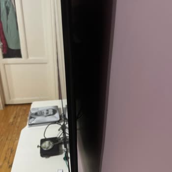 Samsung TV'nin İlk Günden Arka Işık Sorunu