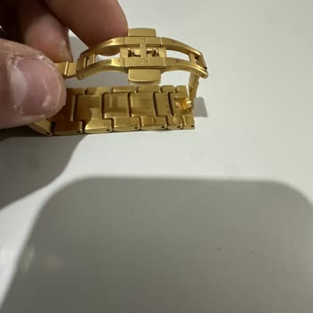 Swatch Saatte Beklenmedik Renk Atması Ve Müşteri Hizmetleri Sorunu