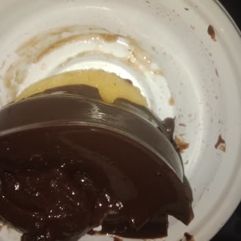 Ekşi Ve Kalitesiz Profiterol Şikayeti