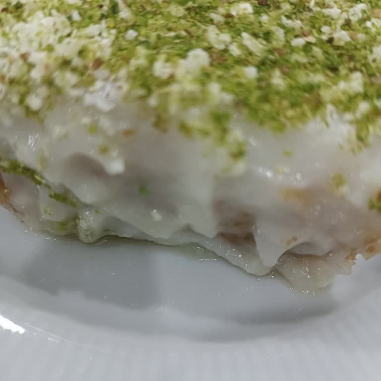 Kıbrıs Tatlısında Eski Malzeme Kullanımı Ve Sağlık Tehlikesi