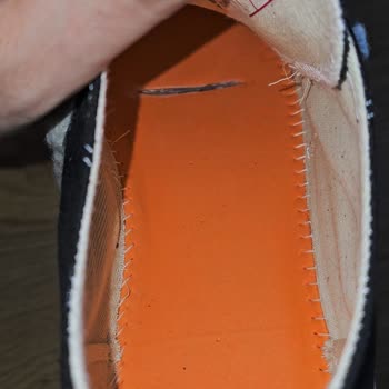 Atlas.Sneakers Kusurlu Ürün Gönderdi