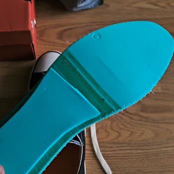 Atlas.Sneakers Kusurlu Ürün Gönderdi