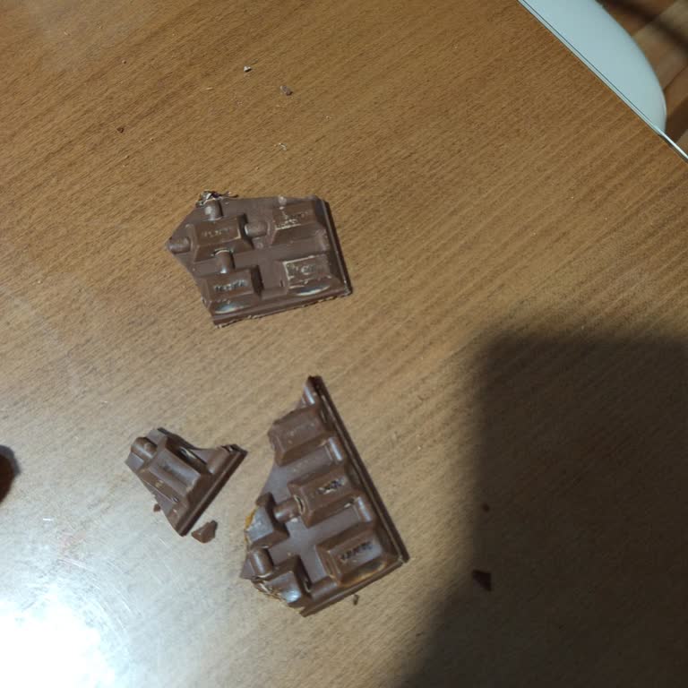 Ülker Ürünlerinde Bayat Ve Küflü Sorun