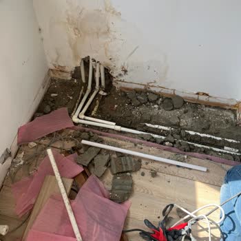 Sanica Su Borusu Çatlıyor