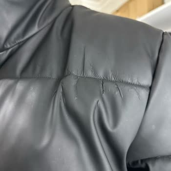 Deforme Olan Mont Ve Yetersiz Müşteri Hizmeti