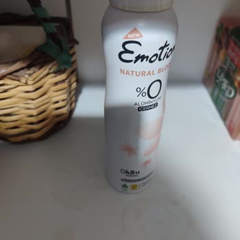 Emotion Deodorant Şişesi Beklenmedik Şekilde Boşaldı