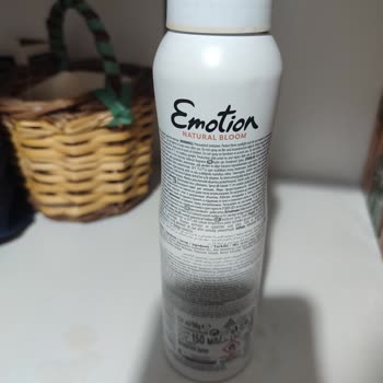 Emotion Deodorant Şişesi Beklenmedik Şekilde Boşaldı
