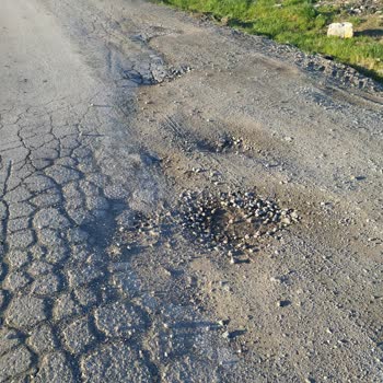 Belediyenin İlgisizliği: 5 Aylık Bozuk Yol Sorunu