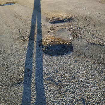 Belediyenin İlgisizliği: 5 Aylık Bozuk Yol Sorunu