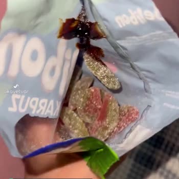 Jelibon Paketten Çıkan Sürpriz😳