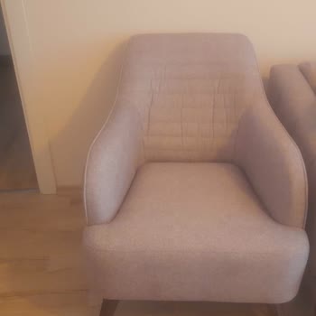 Koltuk Takımında Yanlış Yüz Değişimi Ve Uyumsuz Görünüm