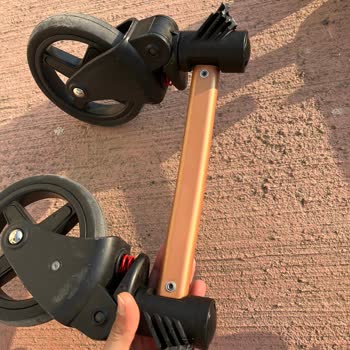 Bebek Arabası Güvenliği Ve İlgisiz Servis Sorunu