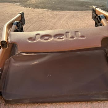 Bebek Arabası Güvenliği Ve İlgisiz Servis Sorunu