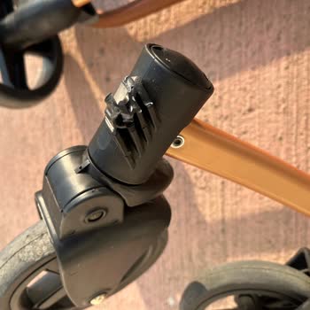 Bebek Arabası Güvenliği Ve İlgisiz Servis Sorunu