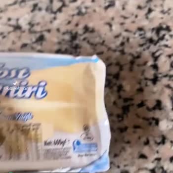 İçim Kaşar Peyniri Son Kullanma Tarihi Geçmeden Bozuldu!