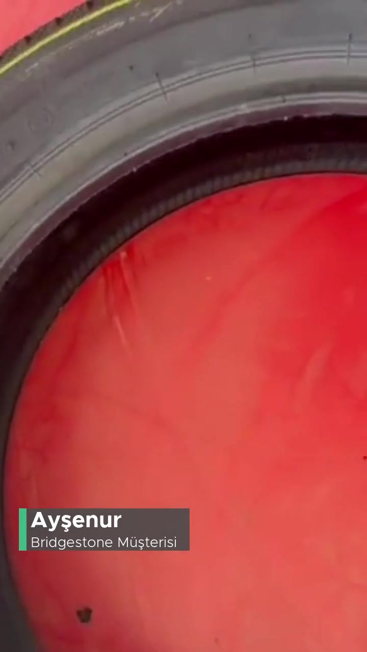 Bridgestone Lastik 2 Gün Olmadan Otobanda Patladı videonun kapak resmi