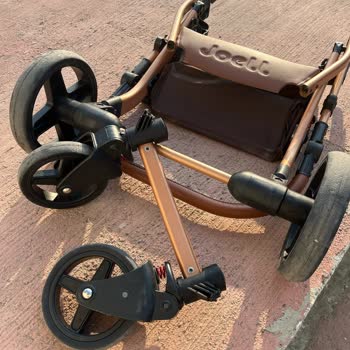 Bebek Arabasında Güvenlik Sorunları Ve Yetersiz Servis