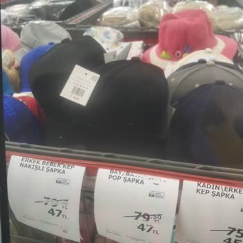 A101 Şapka Fiyat Etiketi Karmaşası Ve İlgisiz Çalışanlar!