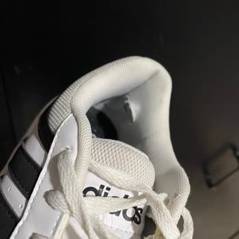 Adidas Ayakkabıda Topuk Sorunu