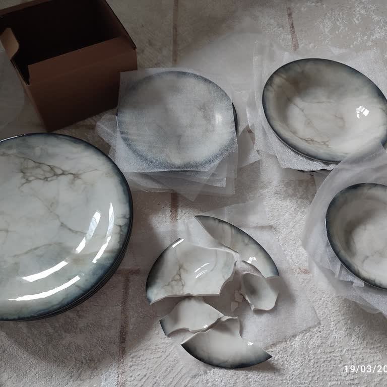 Kırık Çorba Kasesi Ve Müşteri Hizmetleri Hayal Kırıklığı