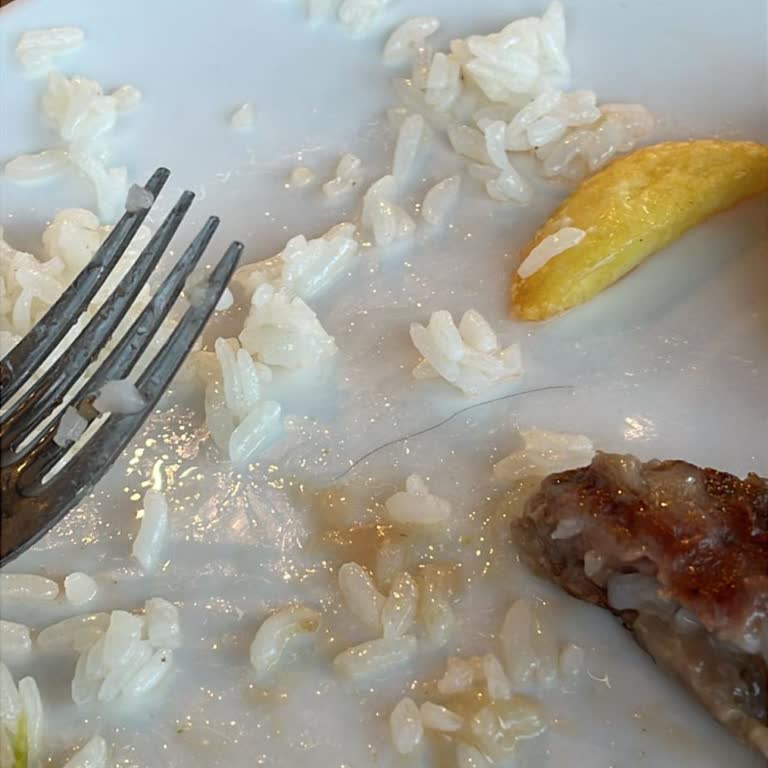 Günaydın Köfte Restoranında Hijyen Sorunu Ve İlgisiz Hizmet