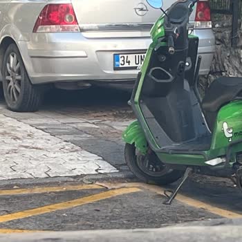 Martı Scooter'ların Gelişigüzel Bırakılması Sorunu