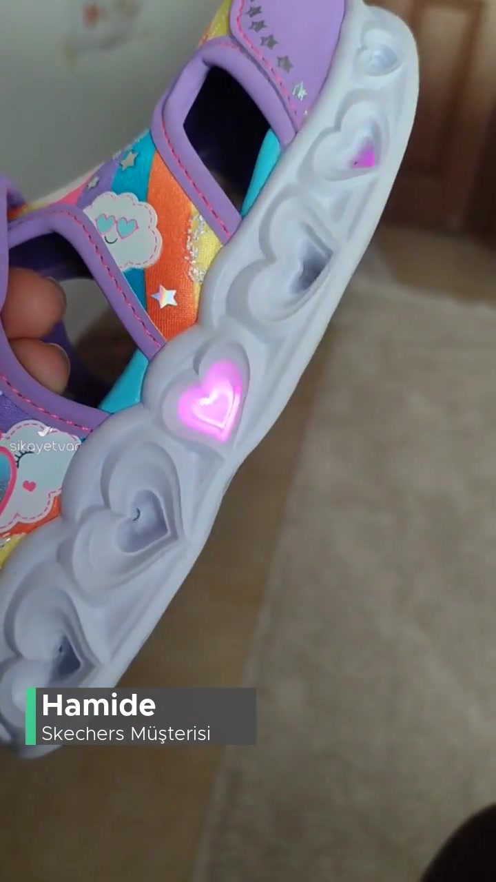 Skechers Işıklı Ayakkabı 1 Günde Bozuldu videonun kapak resmi