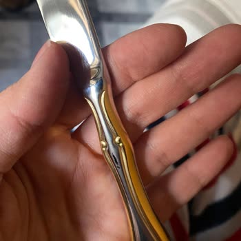 Düğün Öncesi Hayal Kırıklığı: Kusurlu Çatal Bıçak Seti