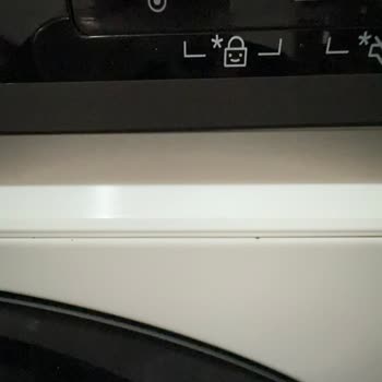 Çamaşır Makinesinde Boya Ve Pas Sorunu