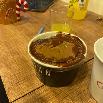 Boston Drink & Dessert Yanıltan Tatlı Siparişi ve İlgisiz Müşteri Hizmeti