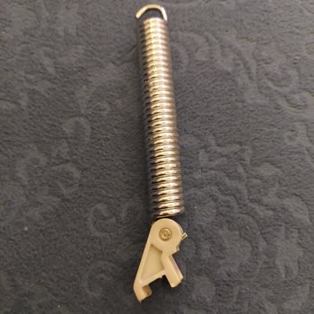 Kırılan Piston Yayları: Dayanıksız Plastik Uçlar