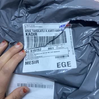 Yanlış Ürün Gönderimi Ve İade Sorunu: Lily Çocuk Giyim Alışverişinde Hayal Kırıklığı