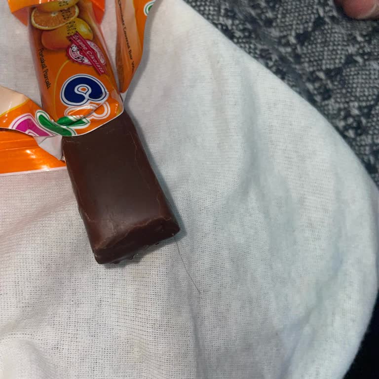 Migros'tan Aldığım Çikolatanın İçinden Kıl Çıktı